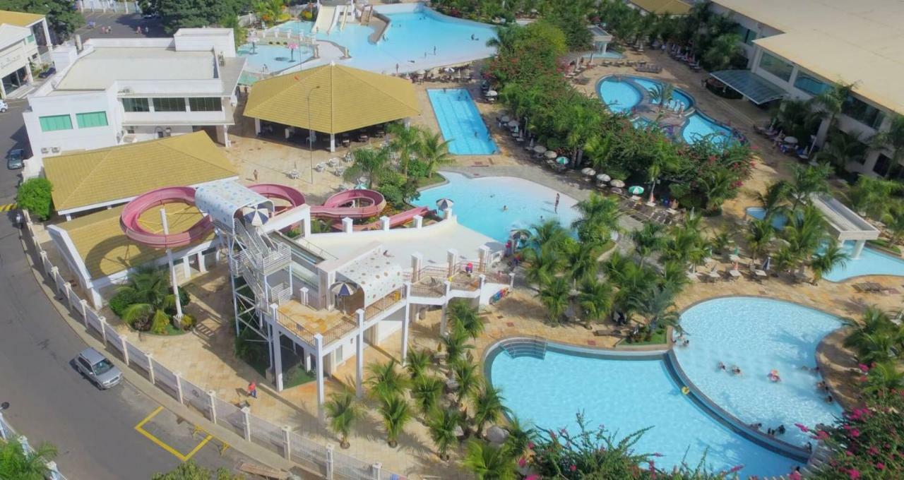 Lacqua Di Roma Com Piscina De Ondas Caldas Novas Buitenkant foto